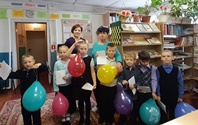 Первоклассники стали читателями