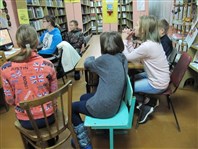 «Возьмёмся за руки, друзья».