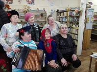 На крылечке твоем.