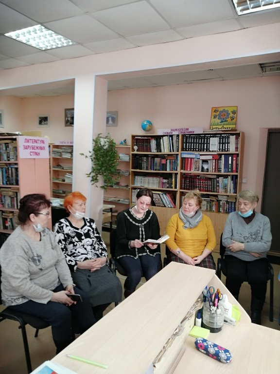 Chitaem_stihi_V._Tuschnovoi.jpg